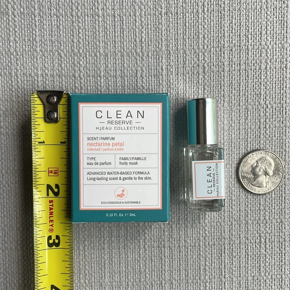 CLEAN RESERVE H2EAU Nectarine Petal mini rollerball